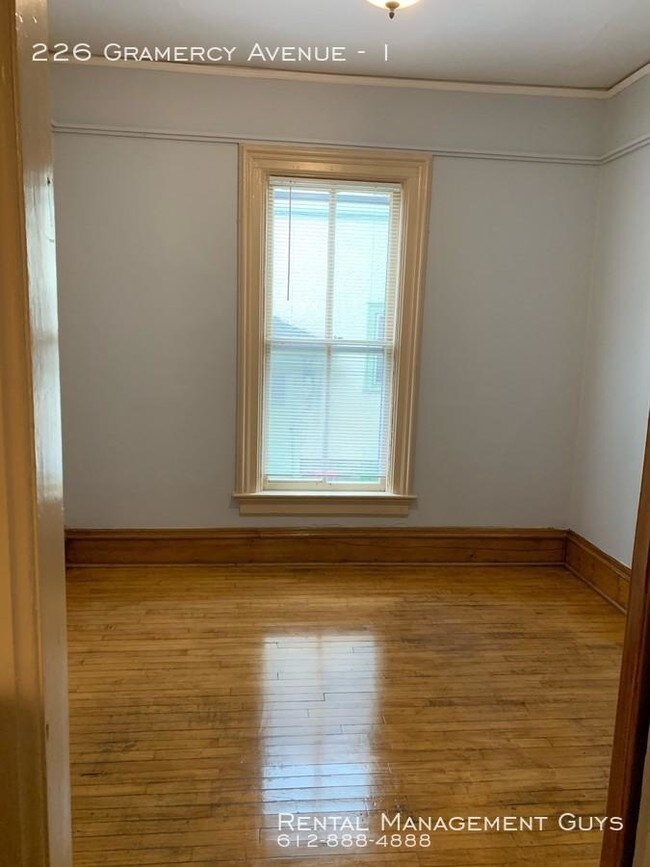 Building Photo - 3 bedroom in Minneapolis MN 55405