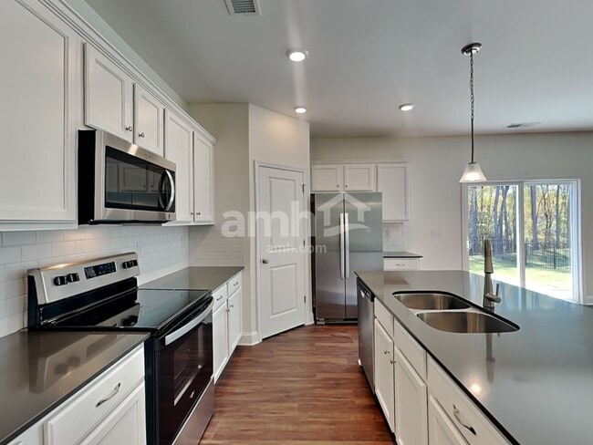 Building Photo - 7318 Garrett Ct