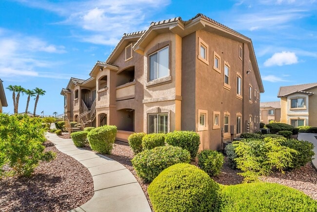 Building Photo - Stylish Silverado Ranch Condo with Modern Finishes & Private Patio!
