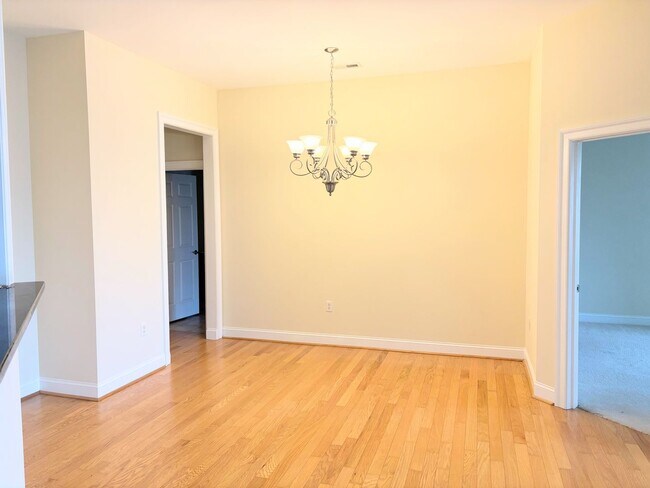 Building Photo - 2 bedroom/ 2 bathroom- Bennington on the Park