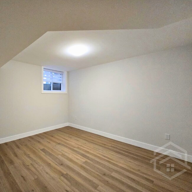 Building Photo - Brand New Lower Duplex Unit – Available Now!!