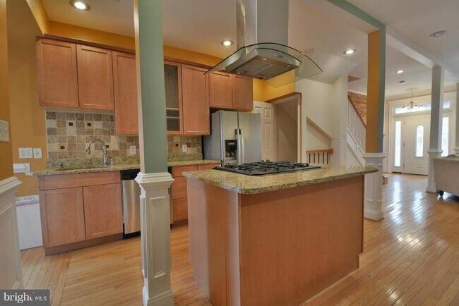 Foto del edificio - 733 Otis Pl NW