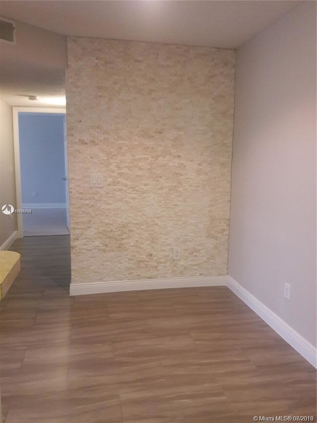 Building Photo - 1263 SW 46th Ave