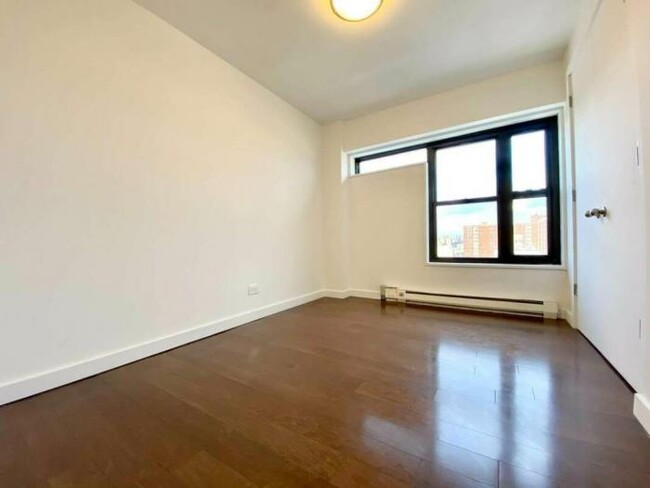 Building Photo - 3 bedroom in New York NY 10027