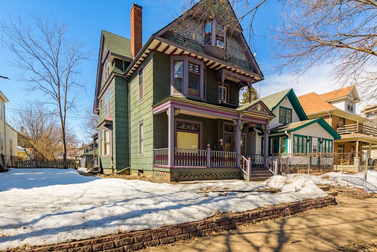 2 br, 1 bath House 1526 Adams Street NE House for Rent in