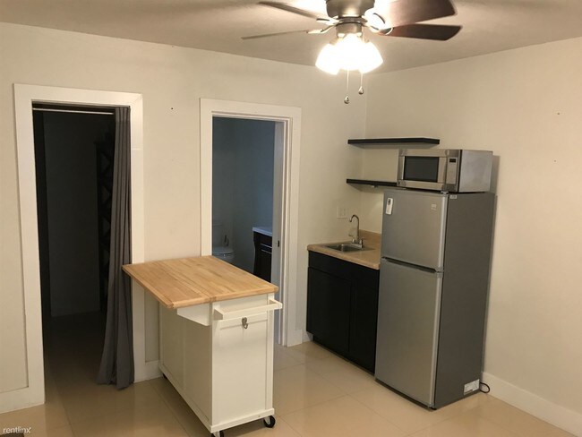 Building Photo - Studio, 1 bath House - 5971 SW 44th Ter