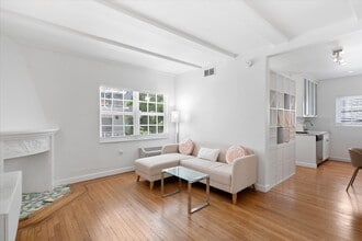 Building Photo - 439 15th St