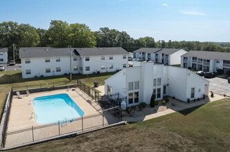 Building Photo - 472 Cedarview Ct