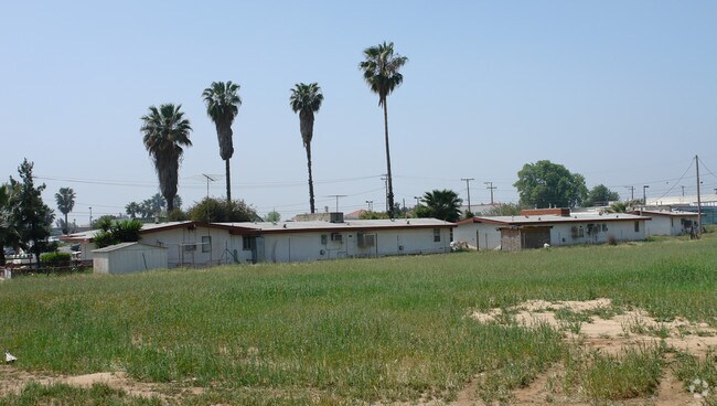 Foto del edificio - 13931 Elsworth Ave