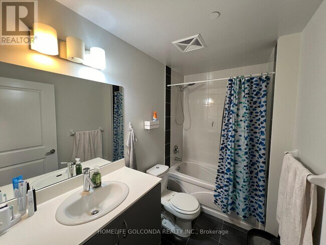 Photo du bâtiment - 5168-5168 Yonge St