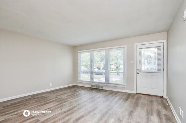 Building Photo - 18 Norine Ct