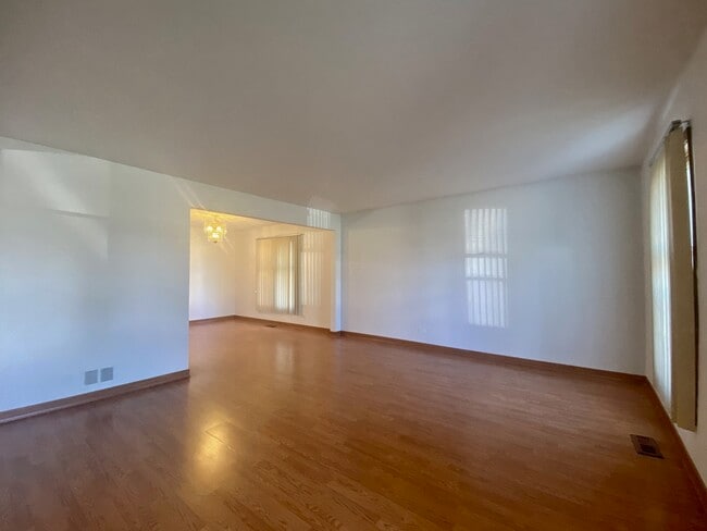 Building Photo - 30 Wildwood Dr