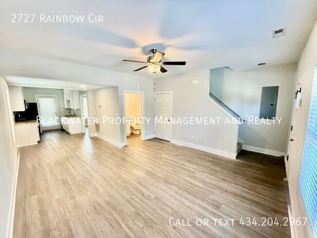 Building Photo - 2727 Rainbow Cir