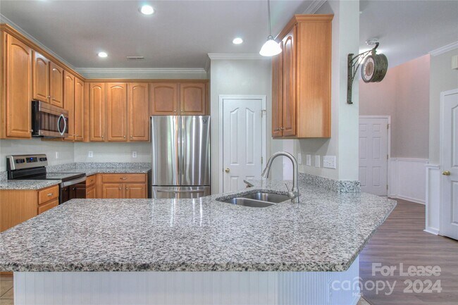 Building Photo - 1403 Kronas Cir
