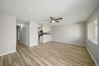 Building Photo - 13464 Castilian Dr