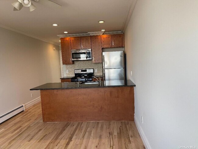 Building Photo - 1115 Ocean