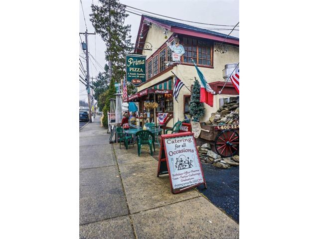 Primary Photo - 254 Main St
