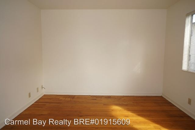 Building Photo - 800 Laine St