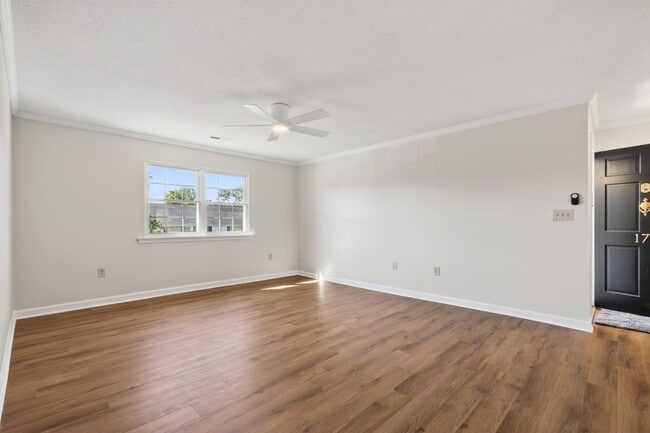 Living Room - 925 Cleveland St Apartment