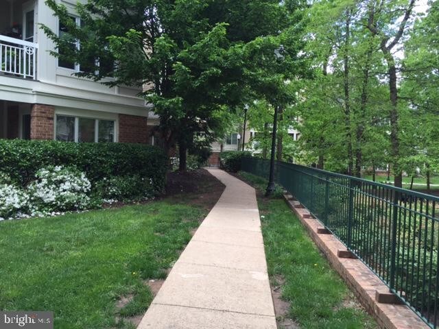 Foto del edificio - 2204 Westcourt Ln