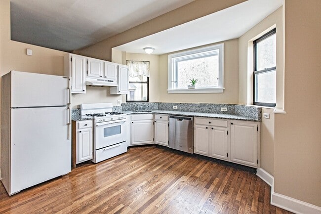 Foto del edificio - 811 N Van Buren St