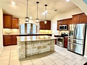 Building Photo - 512 Brown Juniper Way