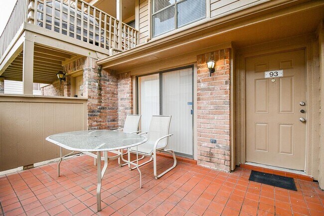 Foto del edificio - 2711 Grants Lake Blvd