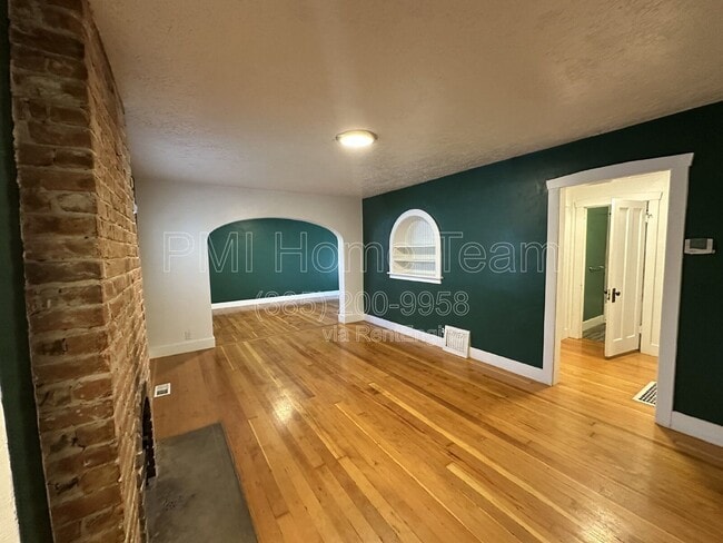 Photo - 146 E 200 N House