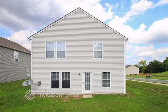 Building Photo - 956 Littleton Dr