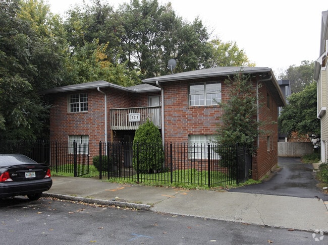 Building Photo - 226 Sampson St NE