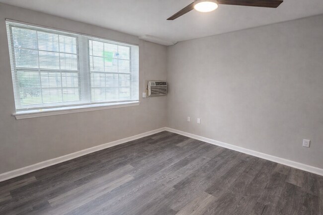 Foto del edificio - 44 49th St SE