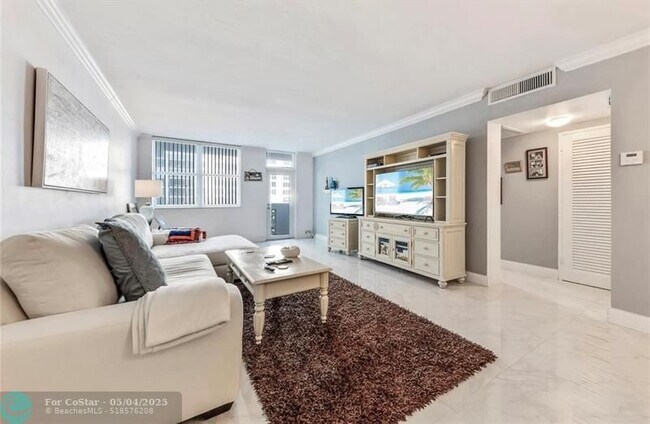 Foto del edificio - 4250 Galt Ocean Dr