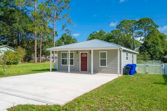 Building Photo - 874 Ervin St