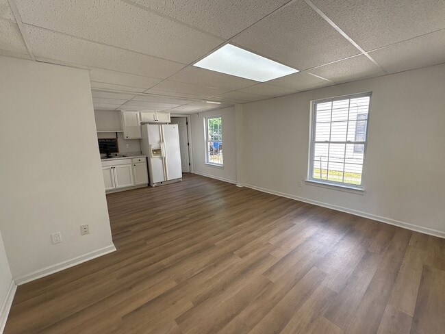 Building Photo - Renovated Duplex in Central Tullahoma