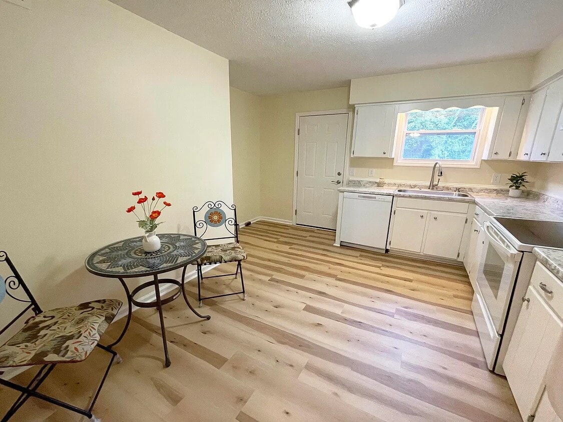 Photo - 4003 Lawing Dr (Nashville, TN)