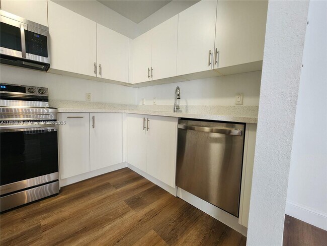 Foto del edificio - 15798 SW 40th St