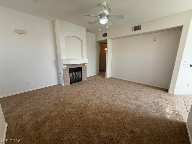 Foto del edificio - 9050 W Warm Springs Rd