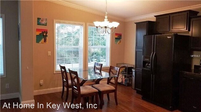 Building Photo - 3 br, 2 bath House - 400 Avenue B