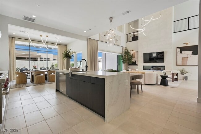 Building Photo - 10718 Desert Hts Ave