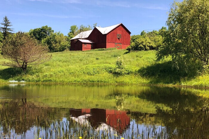 Primary Photo - 6 BR Country Home Minutes from Skiing and ...