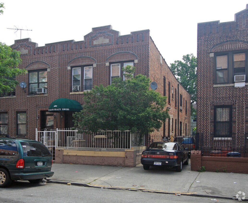Building Photo - 685 Ralph Ave