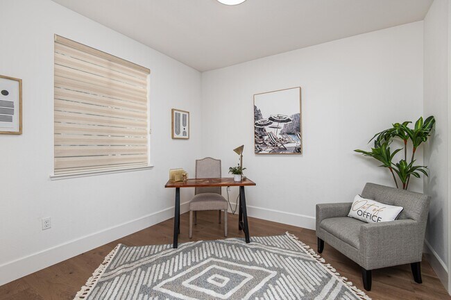 Building Photo - 5223 S Esprit Loop