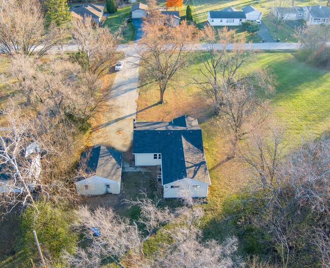 Foto del edificio - 1392 W 52nd Pl