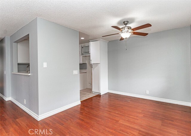 Foto del edificio - 13100 Creek View Dr