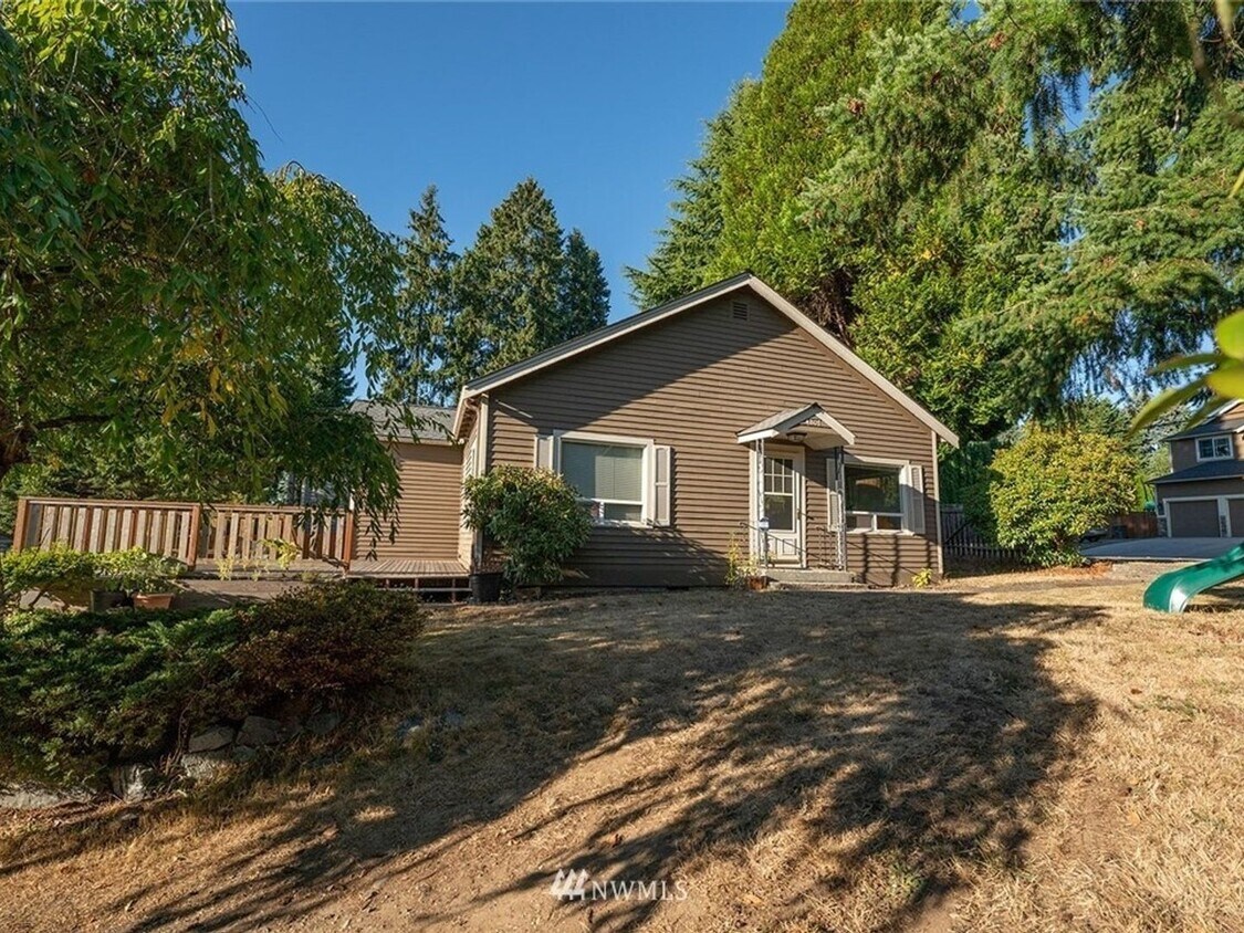 Primary Photo - 3 Bedroom Single Family Home in Lynnwood