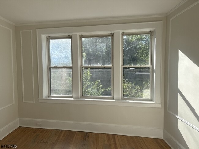 Building Photo - 133 Grove St