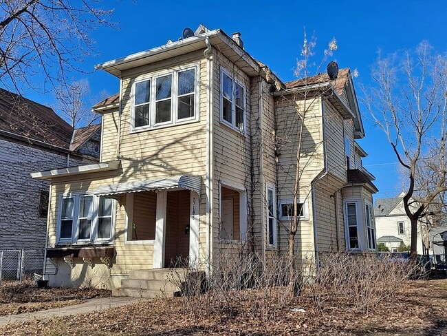 Building Photo - 3108 Colfax Ave S