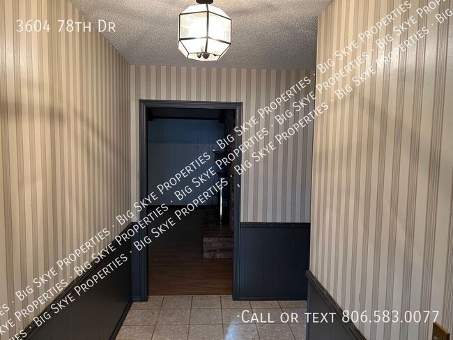 Building Photo - 3604 78th Dr