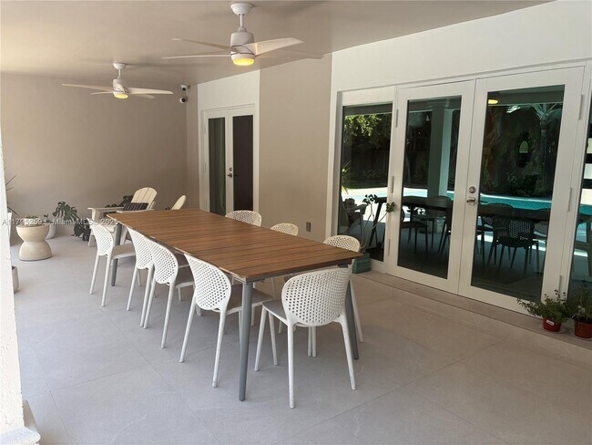 Foto del edificio - 8295 SW 116th St