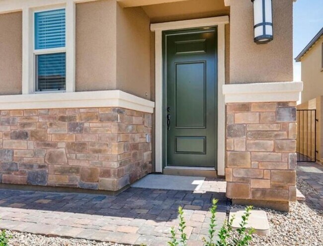 Building Photo - ADORABLE HOME IN SUMMERLIN!!! 5 BEDROOMS!